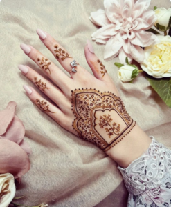 Simple-Arabic-Mehndi-Designs